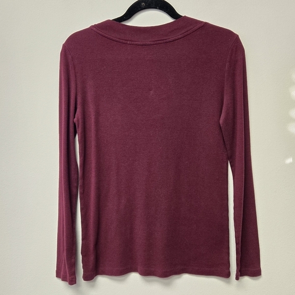 Gap Favorite V-neck T-shirt Ruby Wine Red M - Picture 2 of 6